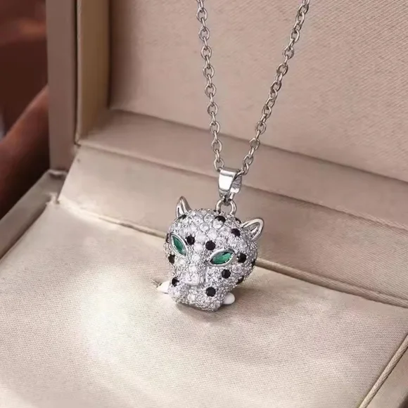 Luxury Elegant Titanium Steel Silver Panther Pendant Necklace - Picture 6 of 7